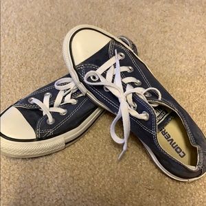Navy blue converse